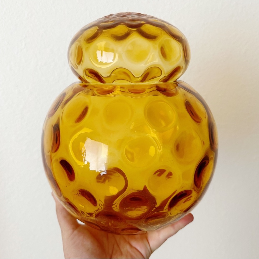 SOLD on ℹ️G | Rare 11” Vintage 1950’s FENTON Honey Amber Optic Coin Dot Jar